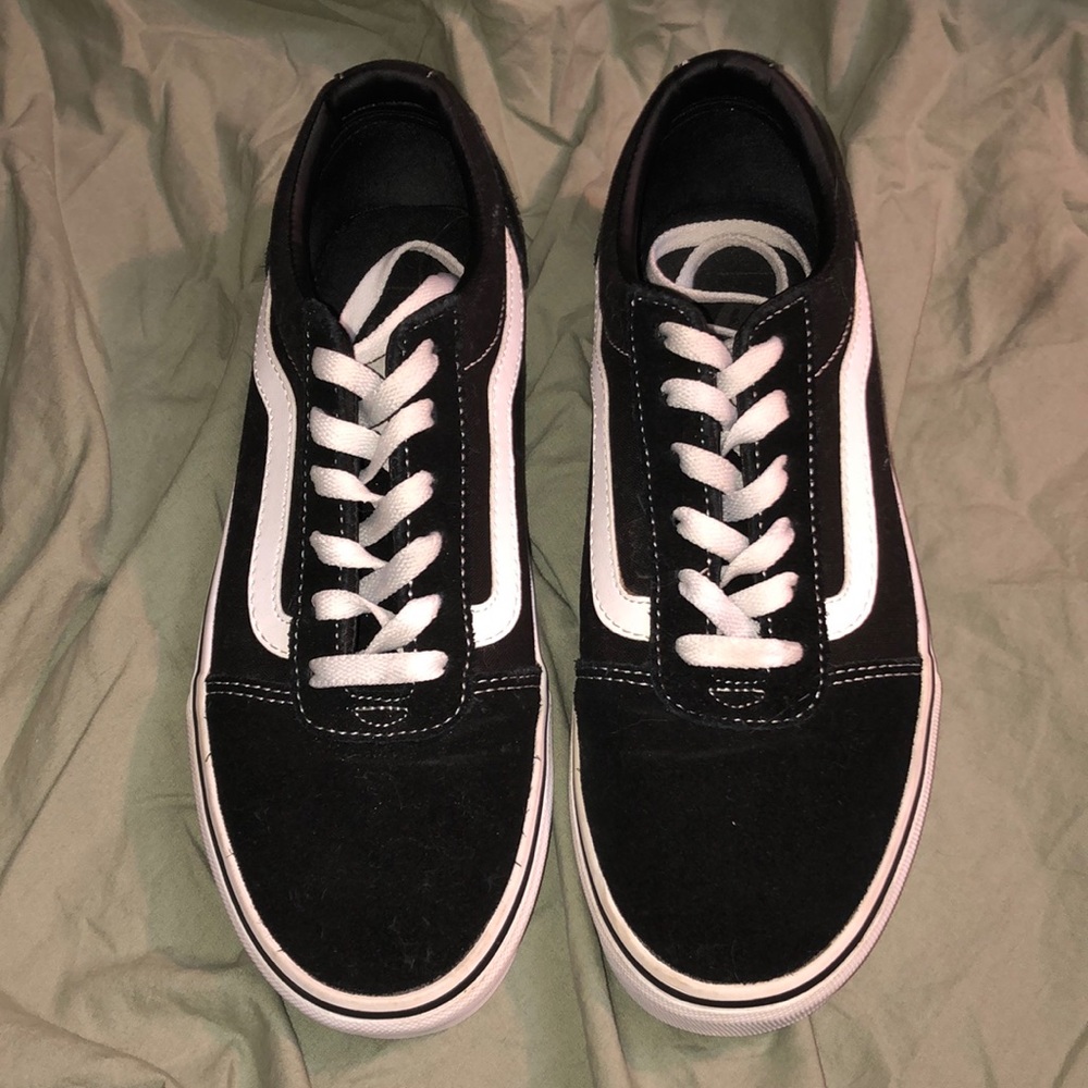 black low top vans :)